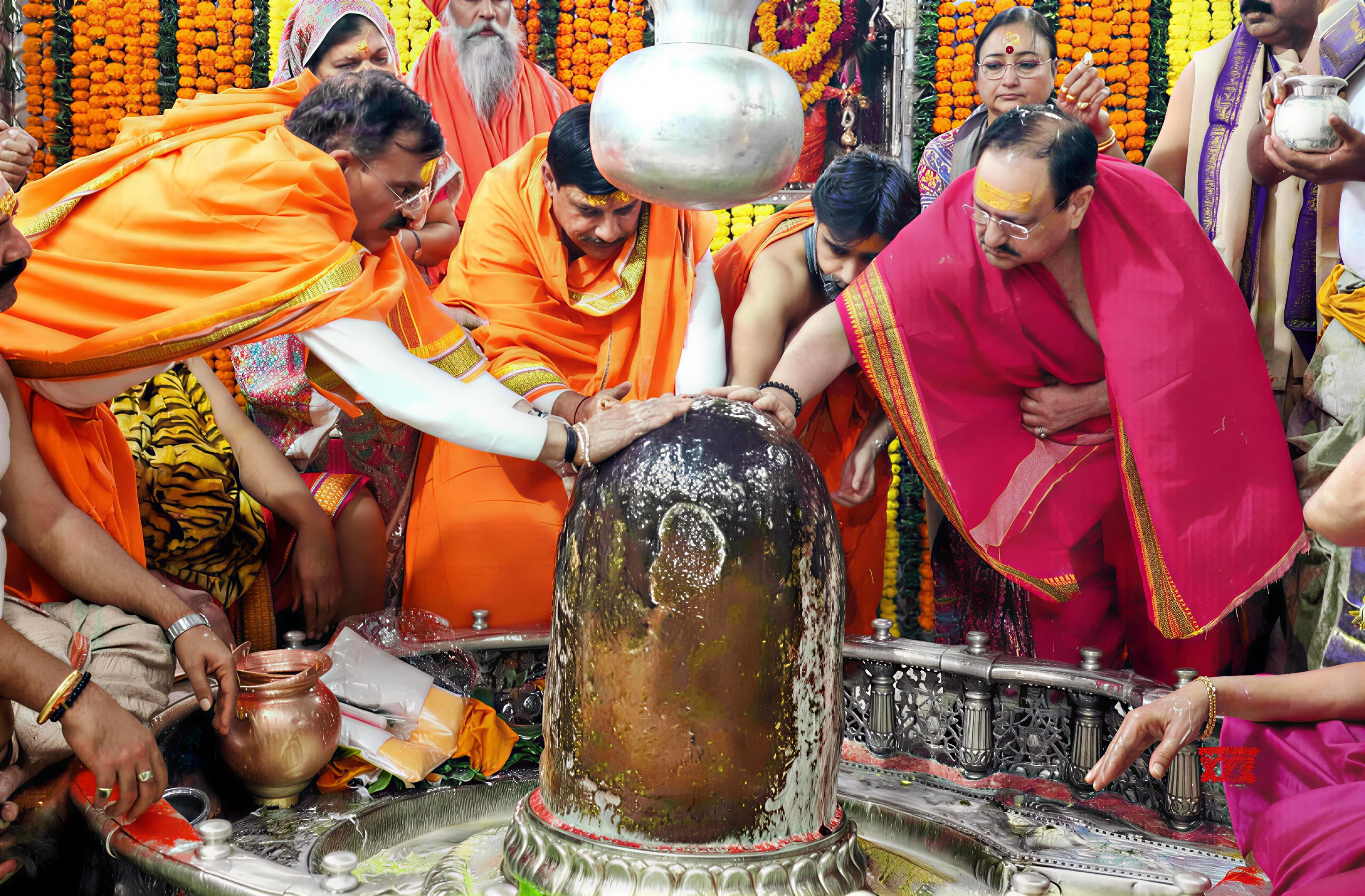 जेपी नड्डा और सीएम मोहन यादव ने किए महाकाल के दर्शन: