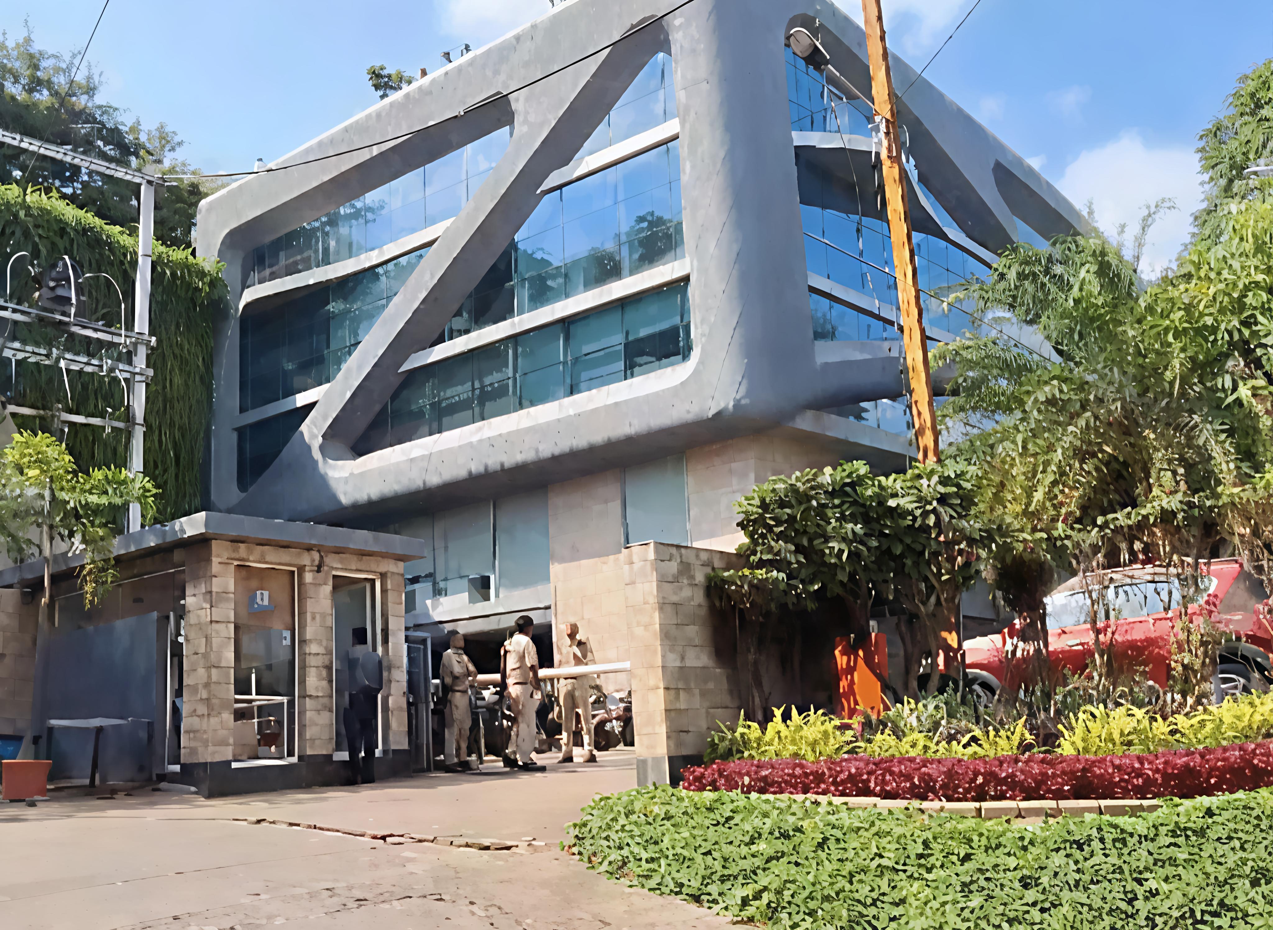 दिलीप बिल्डकॉन पर IT की रेड,