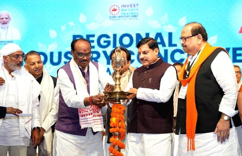 ग्वालियर टूरिज्म कॉन्क्लेव में CM मोहन यादव ने निवेशकों संग सीधा संवाद, कहा– पर्यटन हब बनेगा ग्वालियर-चंबल क्षेत्र।