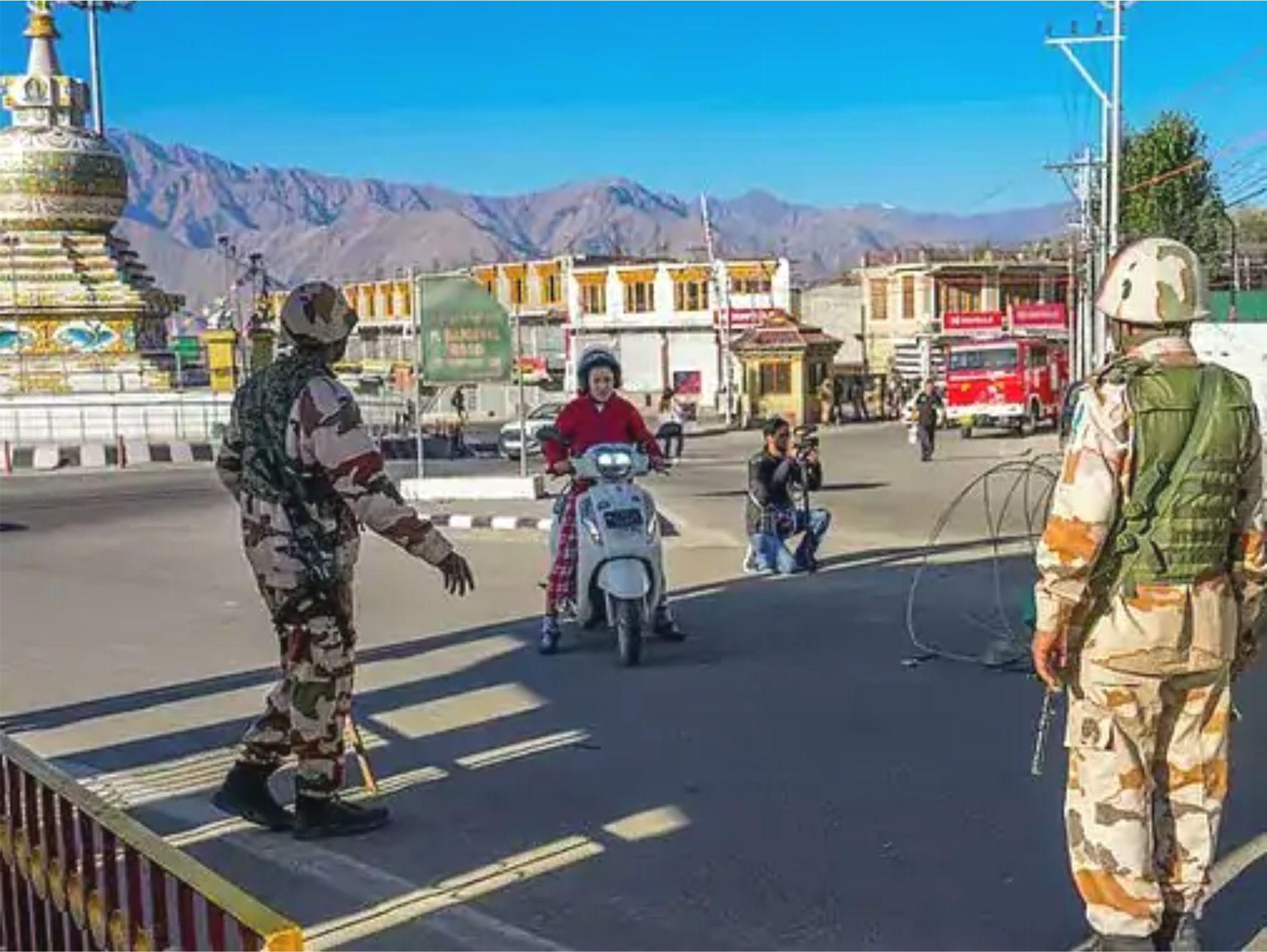 लेह हिंसा के 16 दिन बाद भी हालात खराब टूरिस्ट नहीं