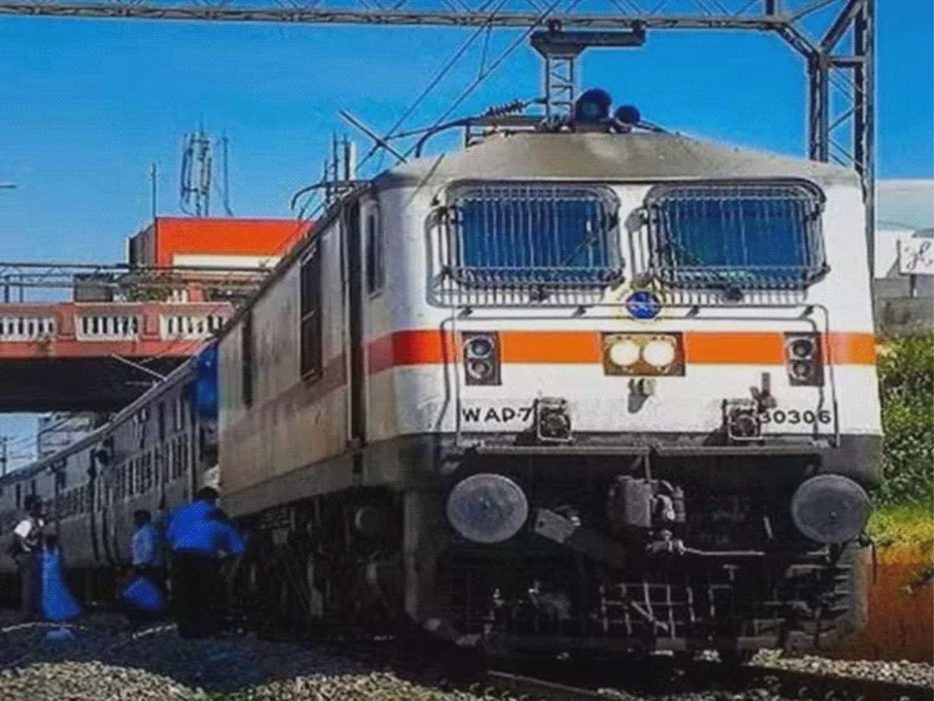 दिवाली-छठ स्पेशल ट्रेनों की 3-लेवल मॉनिटरिंग: